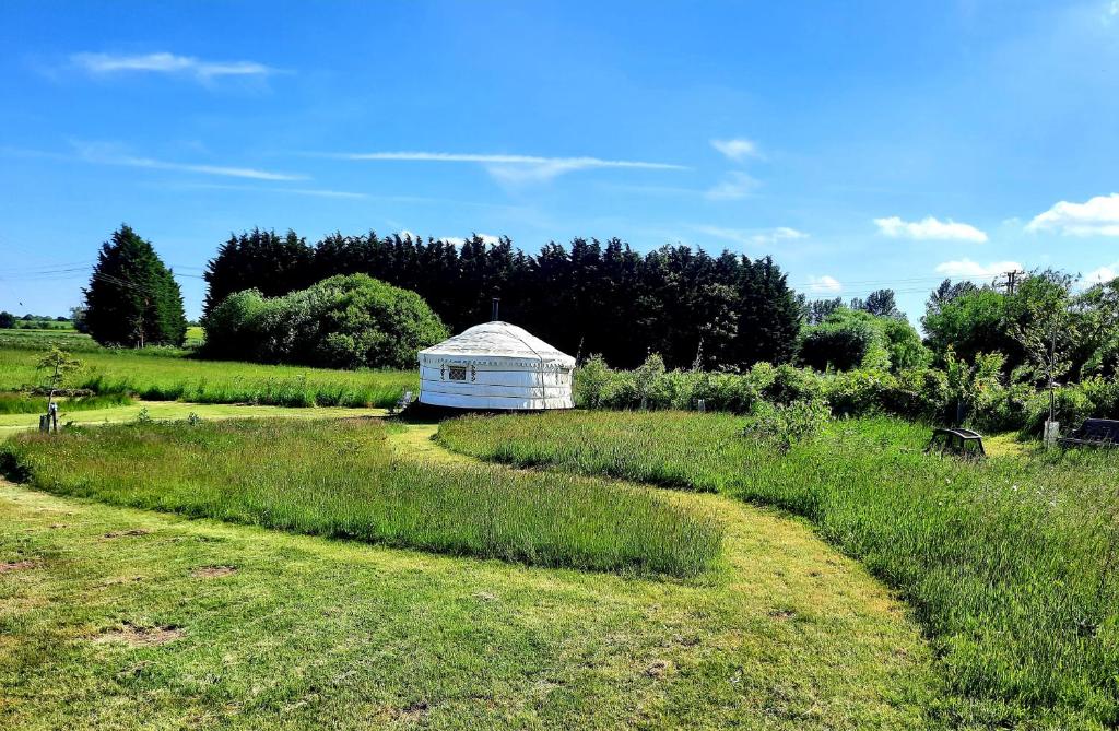 Cranfield Retreat & Glamping - Yurt & Shepherds Hut (Long Melford)