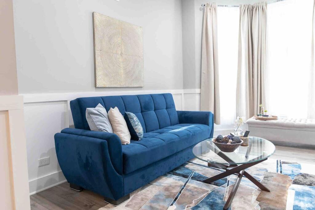 Modern 3BR/1BA near University of Chicago