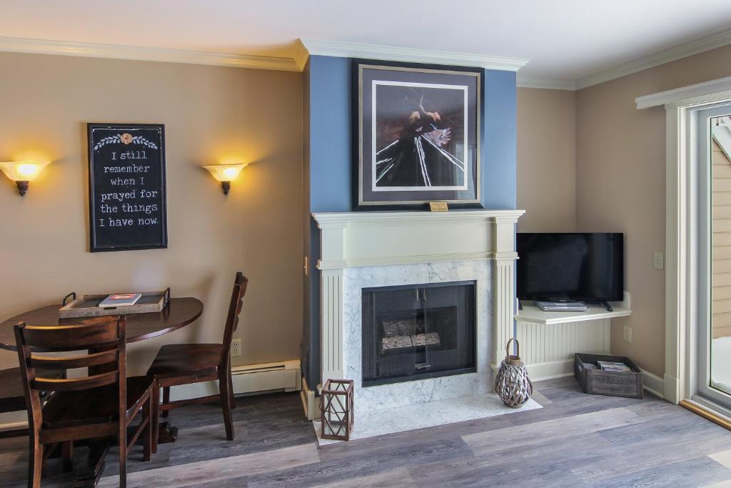 313 Water Street Inn (Boyne City)