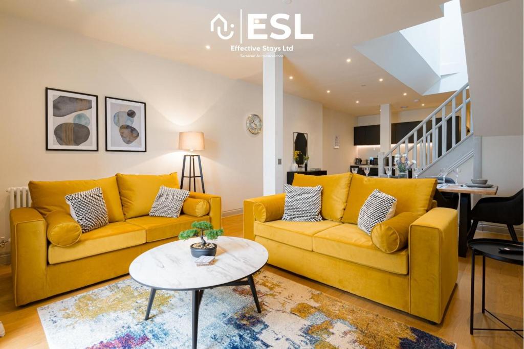 Dashing 2 Bedroom Duplex Church Apartment With Free Parking