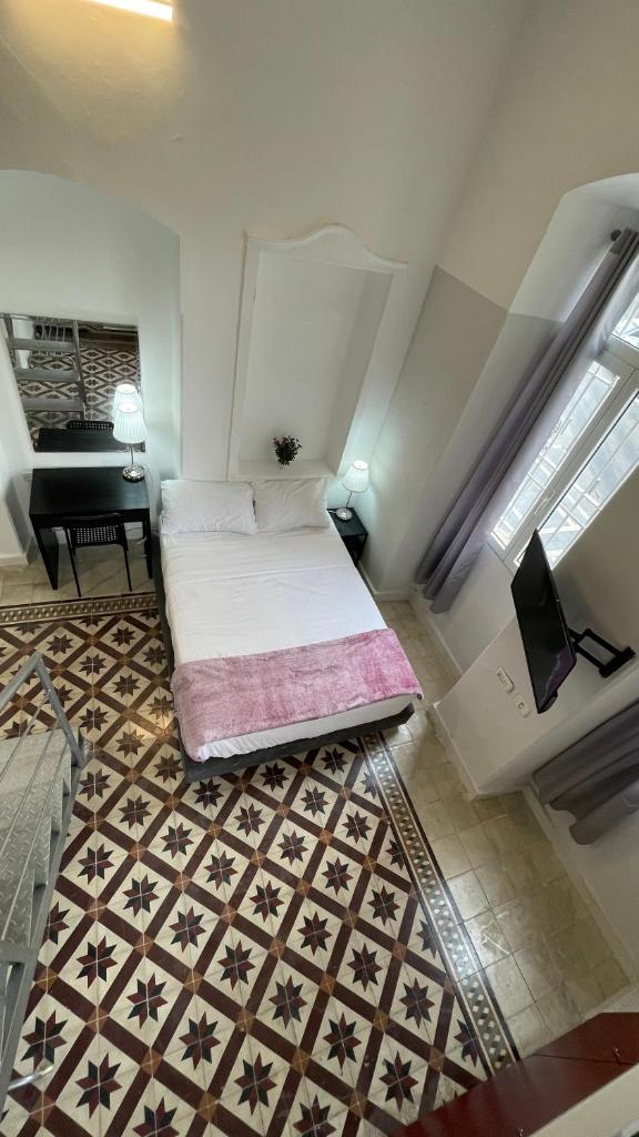 מלון בירת החומות • The Walled Capital Hotel