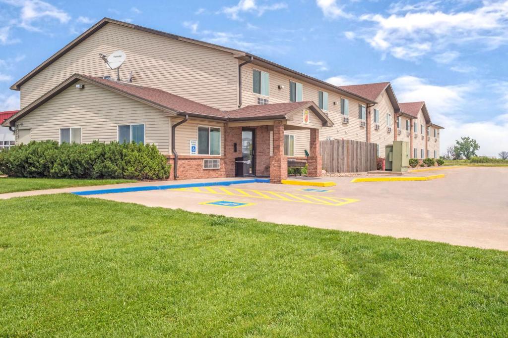 Super 8 by Wyndham Nebraska City (Percival)