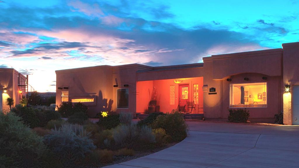 Dreamkatchers Lake Powell Bed & Breakfast (Big Water)