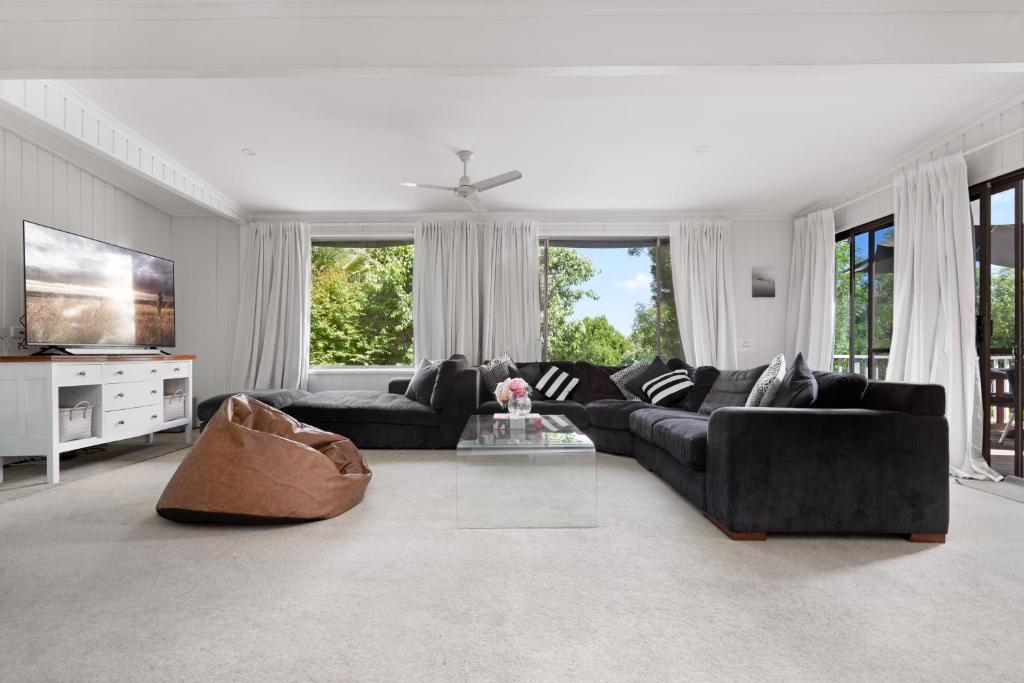 Uralla Lovely house with pool