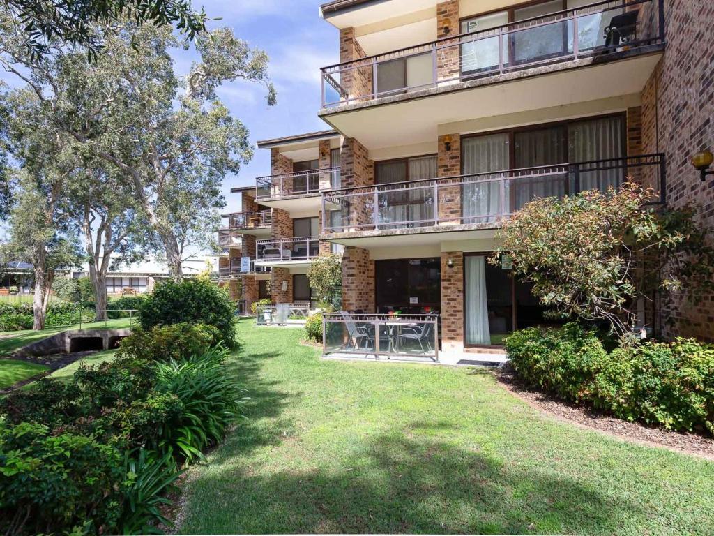 57 'BAY PARKLANDS'