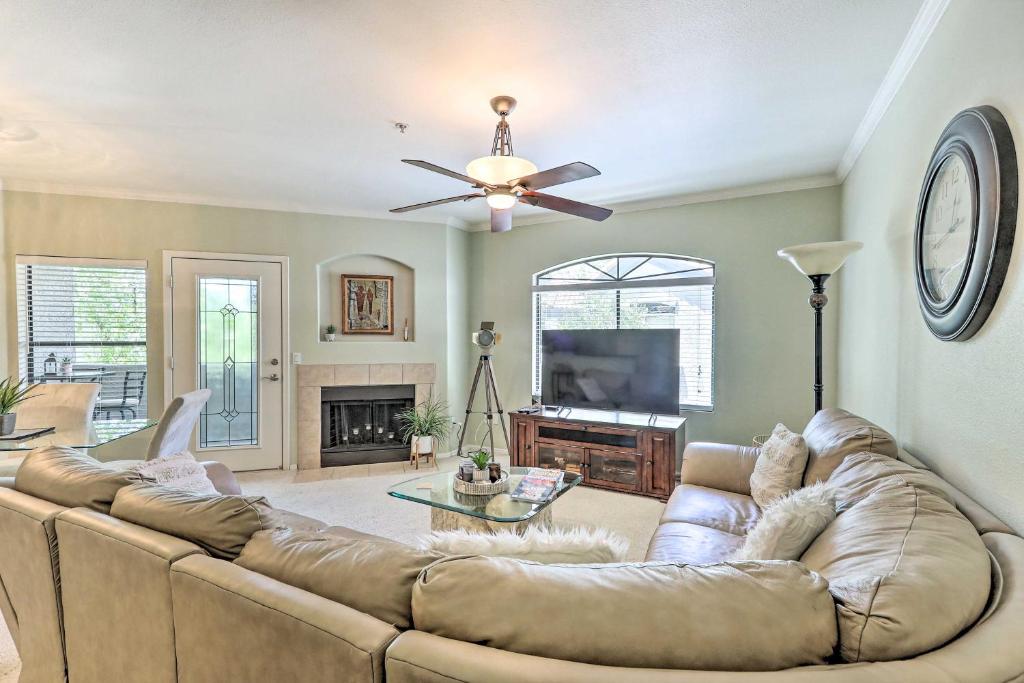 Elegant Scottsdale Condo with Balcony and Pool!
