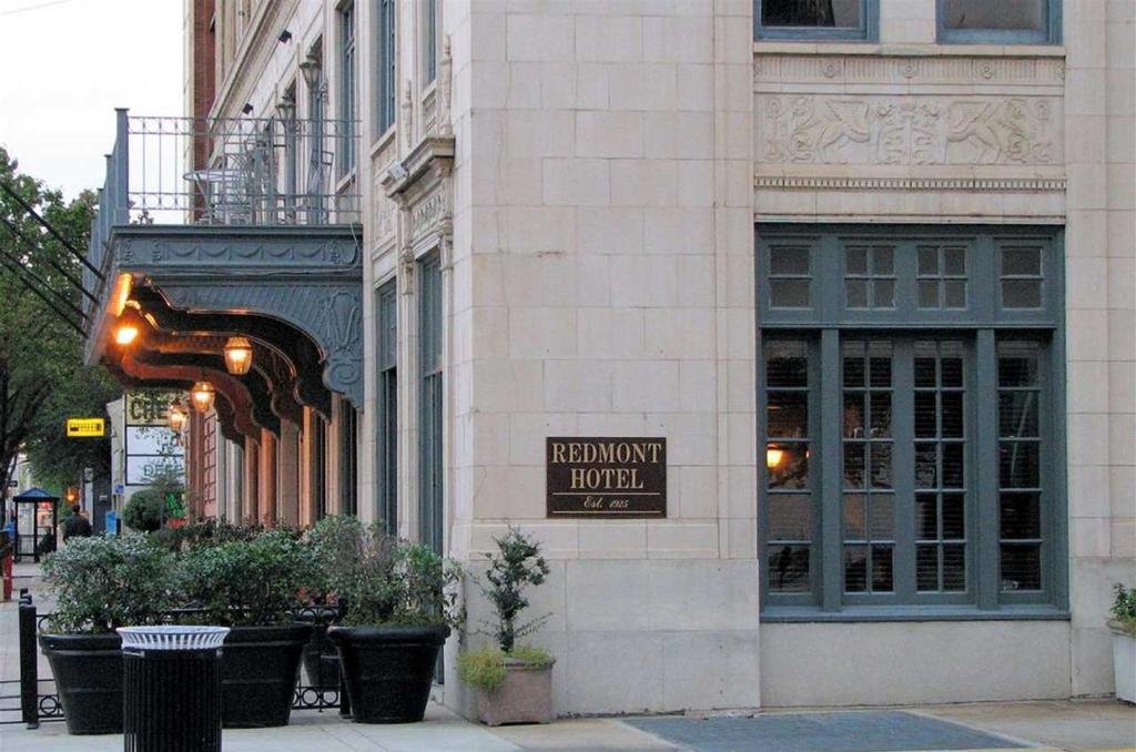 Redmont Hotel Birmingham - Curio Collection by Hilton (Birmingham)