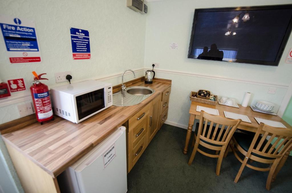 Elgin City Centre Guest House and Motel