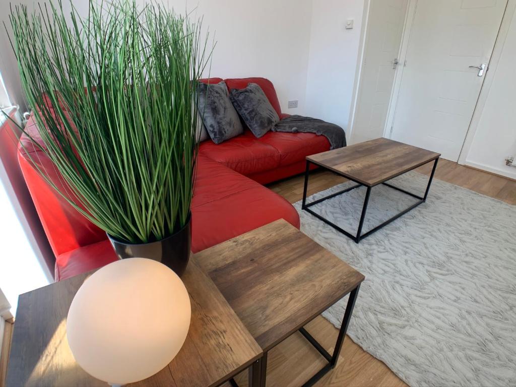 2 Bed House Waterside Luxury Living