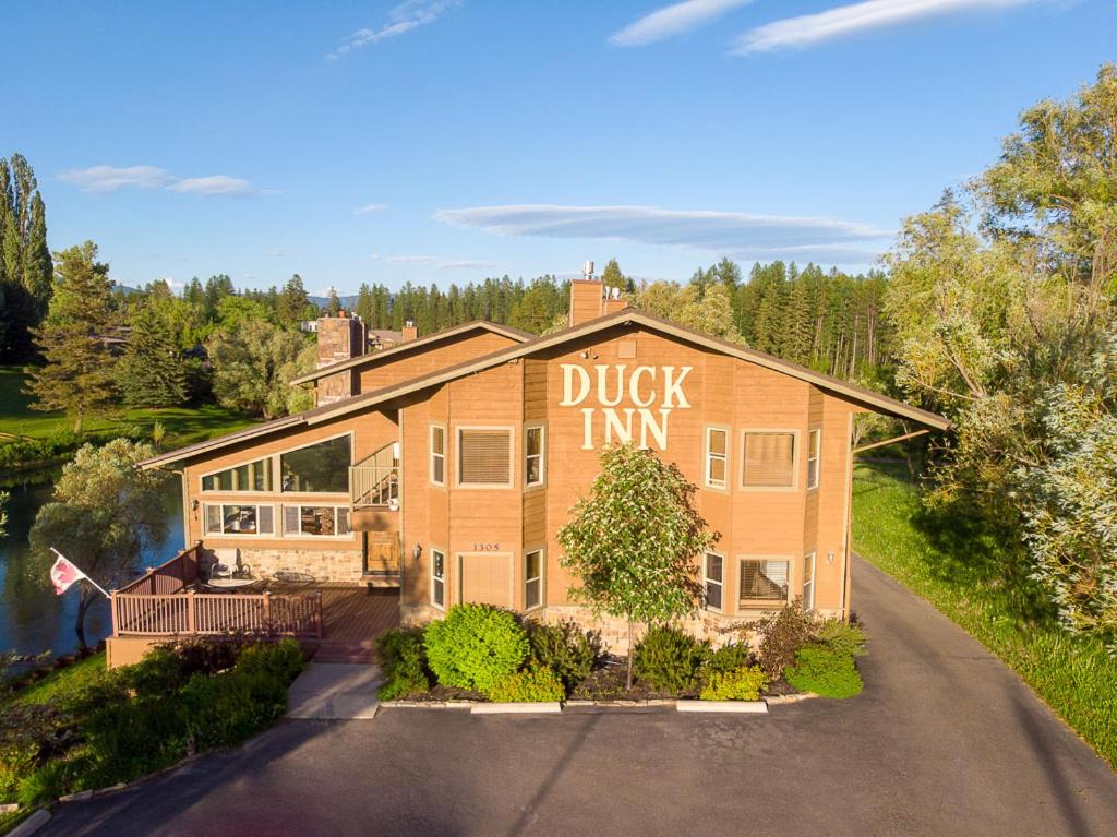 Duck Inn Lodge (Whitefish)