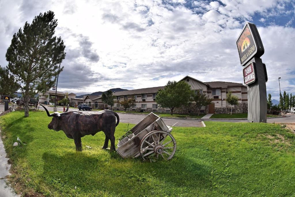 Prospector Hotel & Casino (Ely)