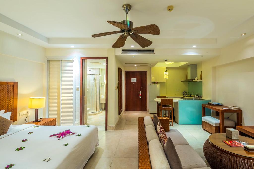 Aegean Suites Sanya Yalong Bay Resort
