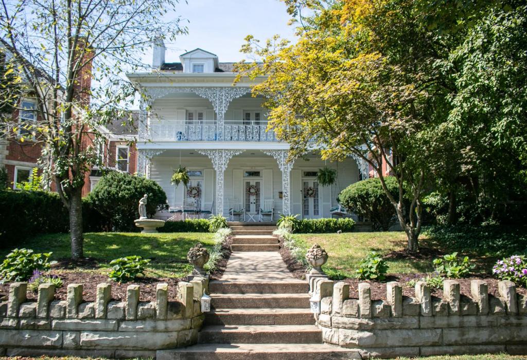Governor's Inn (Ashland)