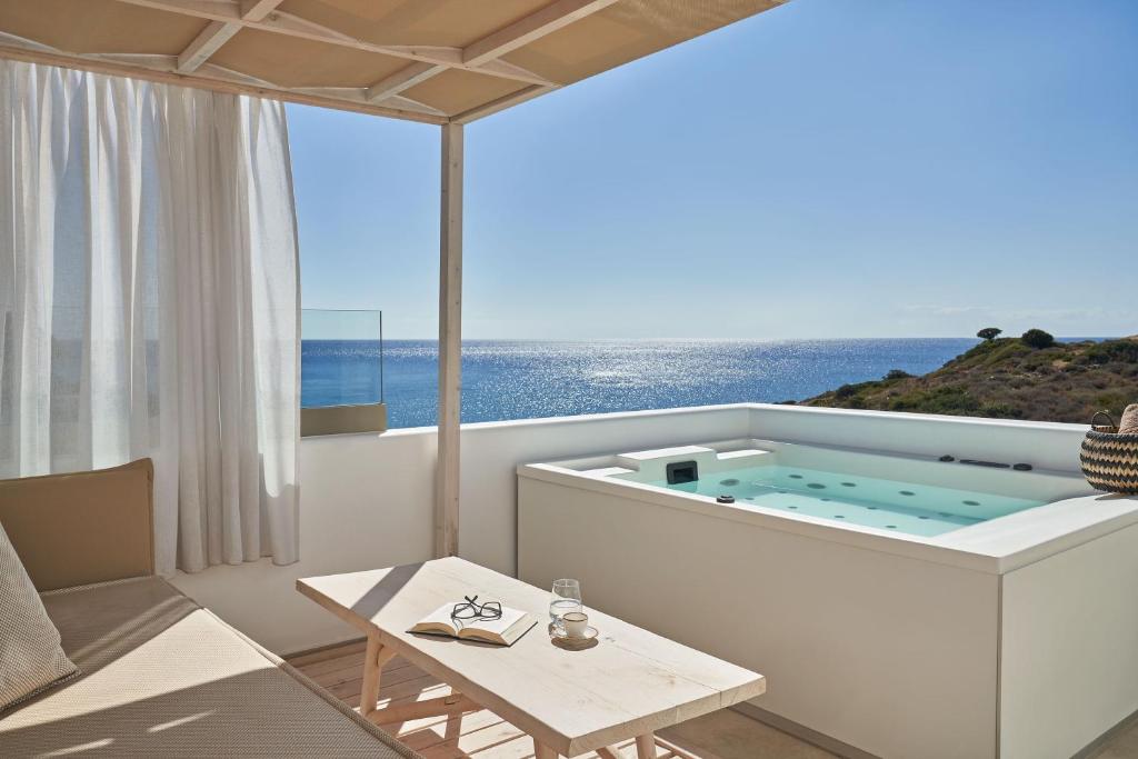 Volcano Luxury Suites Milos (Paliochori)