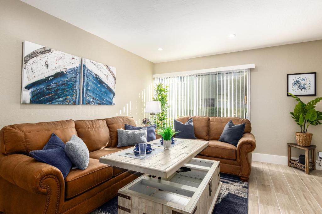 The Nantucket - Old Town Condo