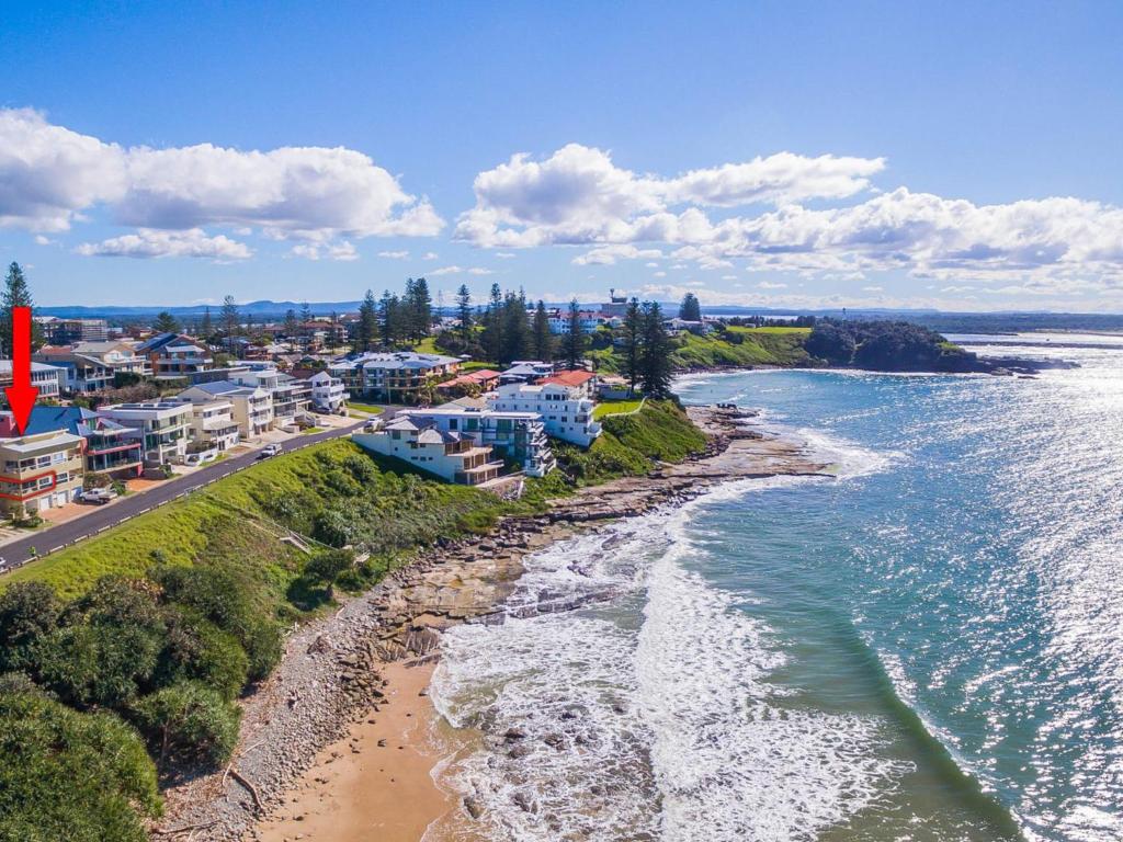 Avalon 1 - overlooking beautiful Convent Beach