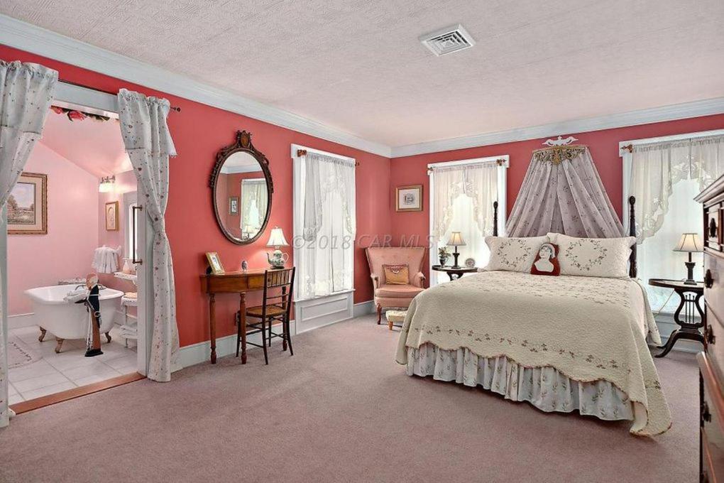 Princess Anne Book Lovers Inn (Princess Anne)