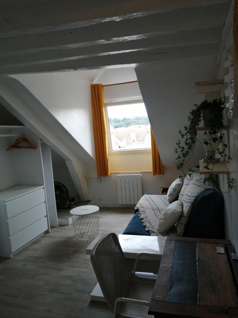 Cute studio Versailles Château