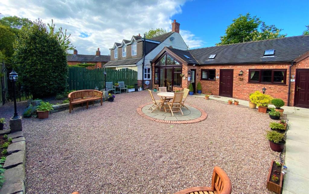 High View Cottage (Uttoxeter)
