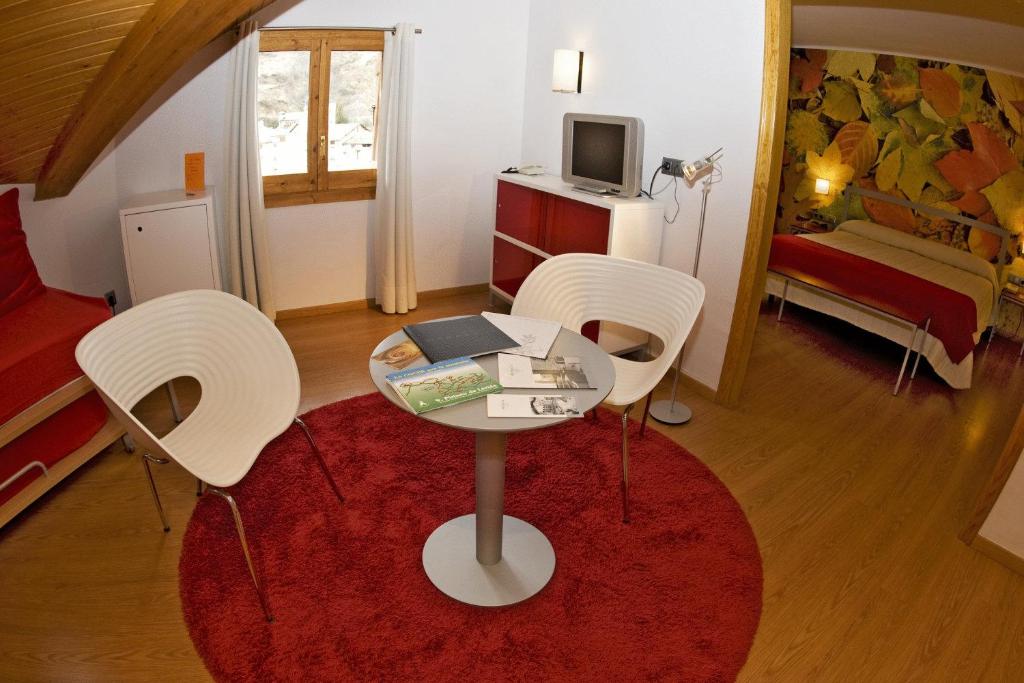 Hotel Restaurant Pessets & SPA (Sort) 