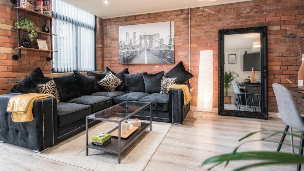 Stunning 2 bed with outside balcony
