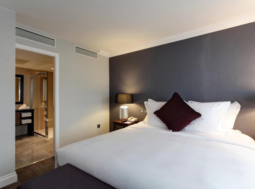 Renaissance London Heathrow Hotel