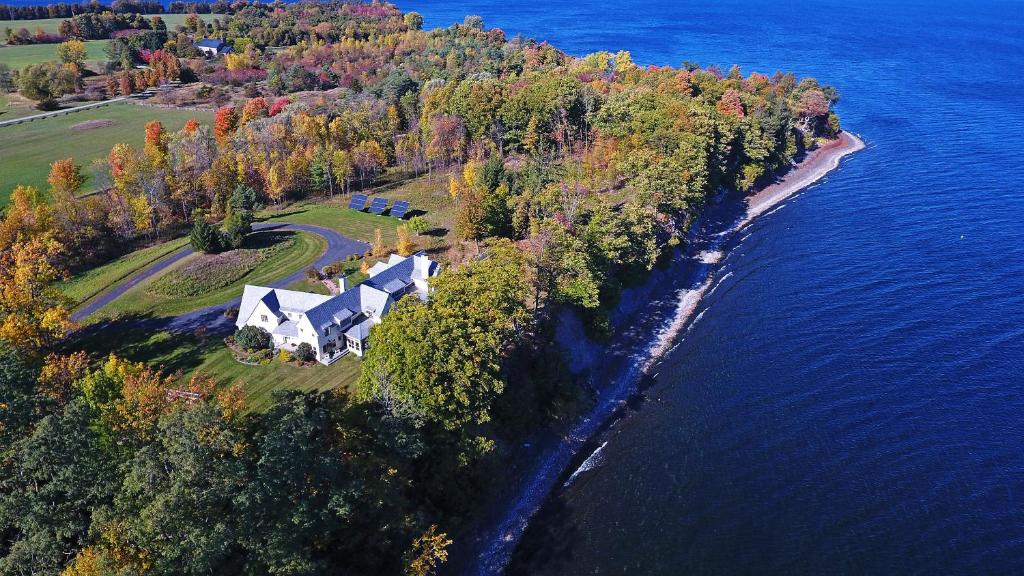 Stunning South Hero Home on Lake Champlain with View (South Hero)