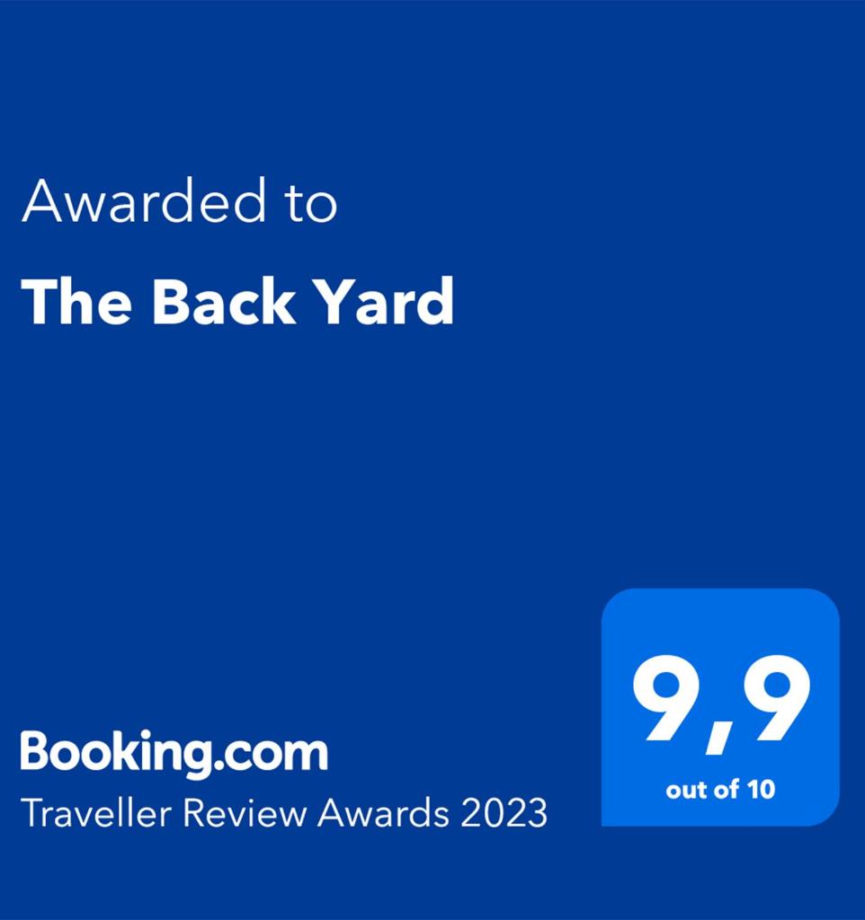 The Back Yard (Kardamaina)