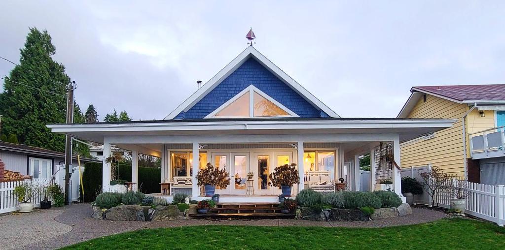 The White House (Sechelt)