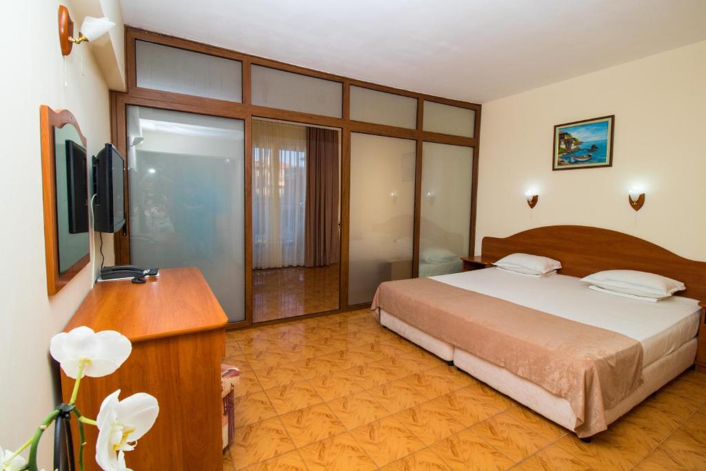 Hotel Sunny