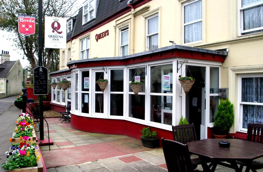 The Queens Inn (St Martin Guernsey)