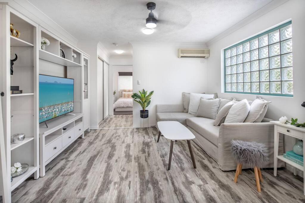 Designer Suites - Diors Delight - Surfers Paradise
