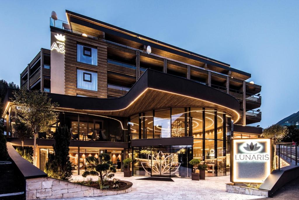 LUNARIS Wellnessresort (Cadipietra)