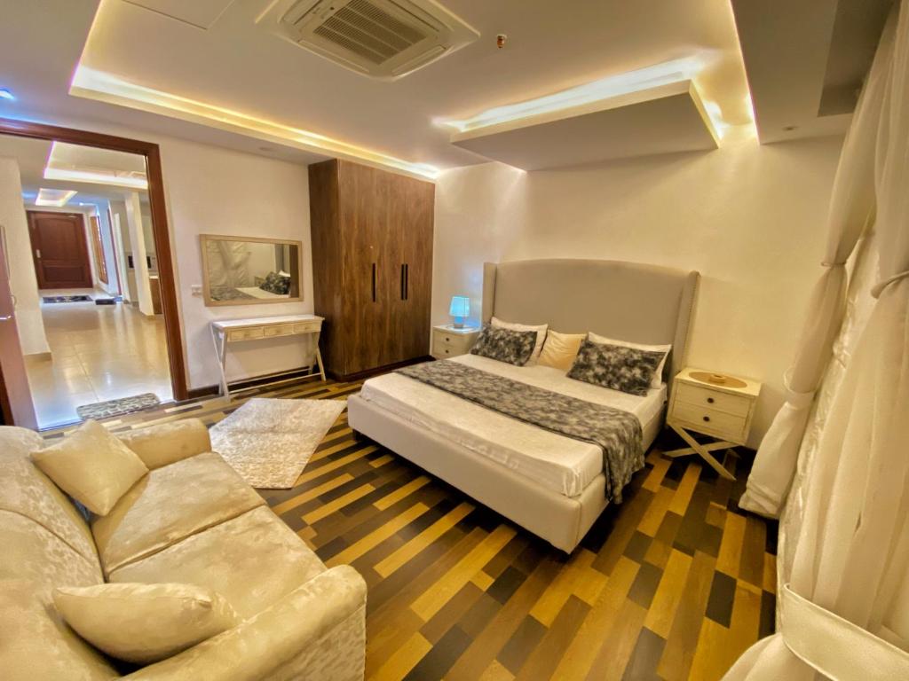 One bedroom Luxury Park view suite