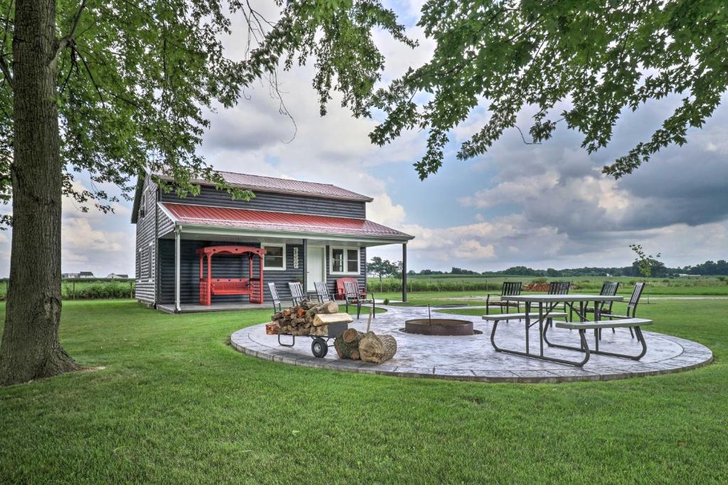 Cozy Haven of Rest Home with Amish Country Views! (Shipshewana)