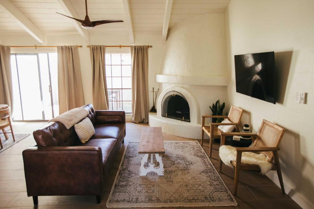 Scottsdale Condo with Patio