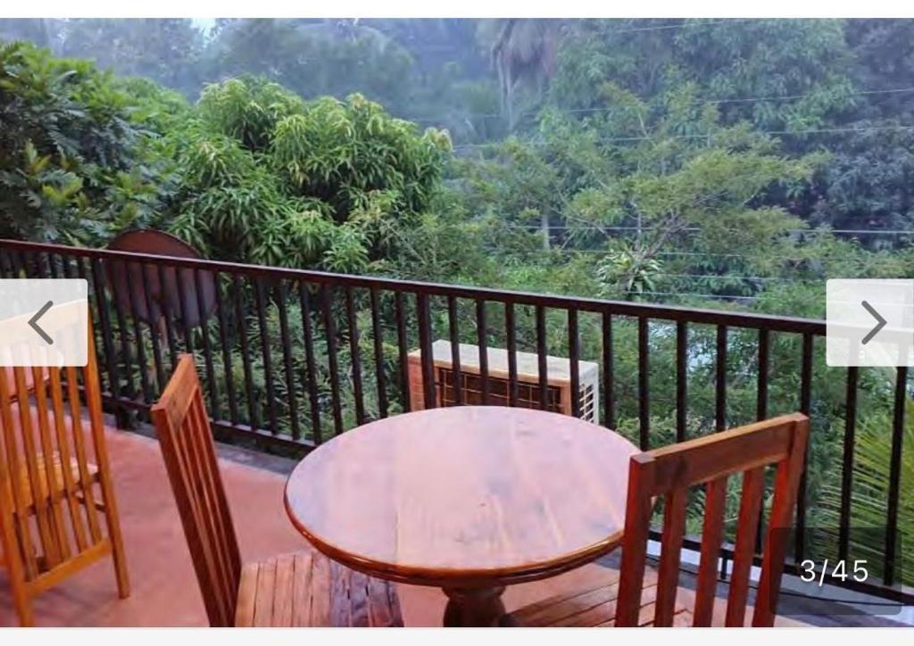 Sunrise safari resort