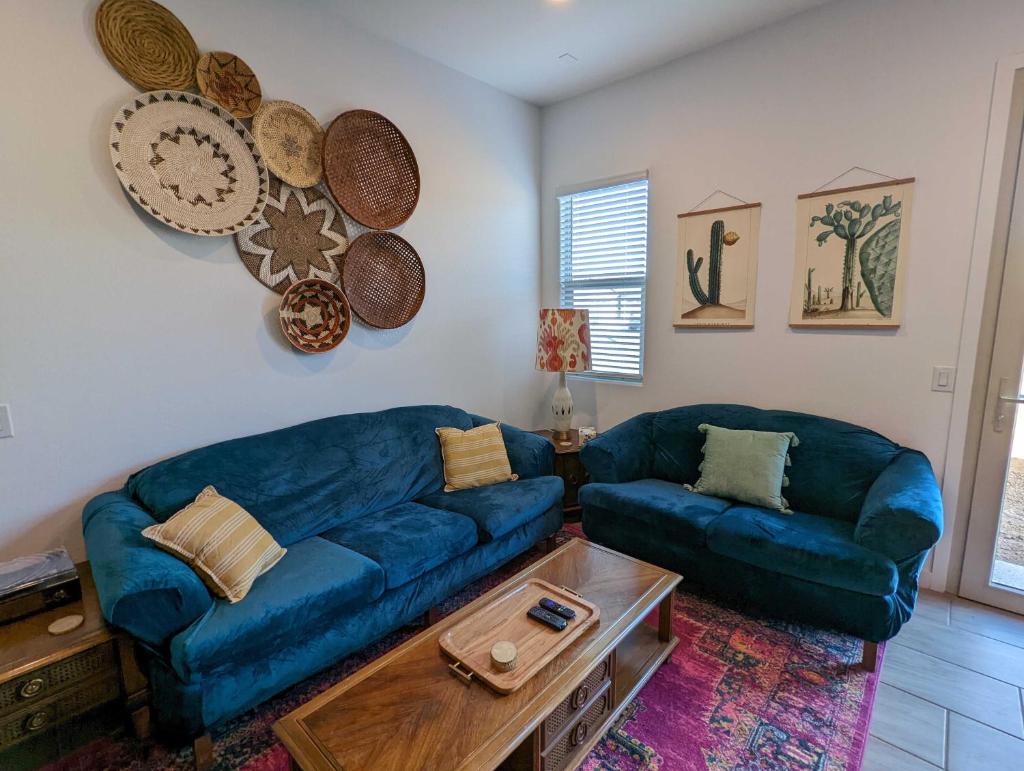 Scenic Southwest Hideaway