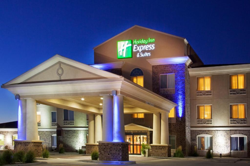 Holiday Inn Express & Suites Sioux Center (Sioux Center)