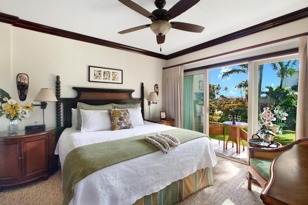 Waipouli Beach Resort Exquisite Ground Floor Pool View Condo (Kapaa)