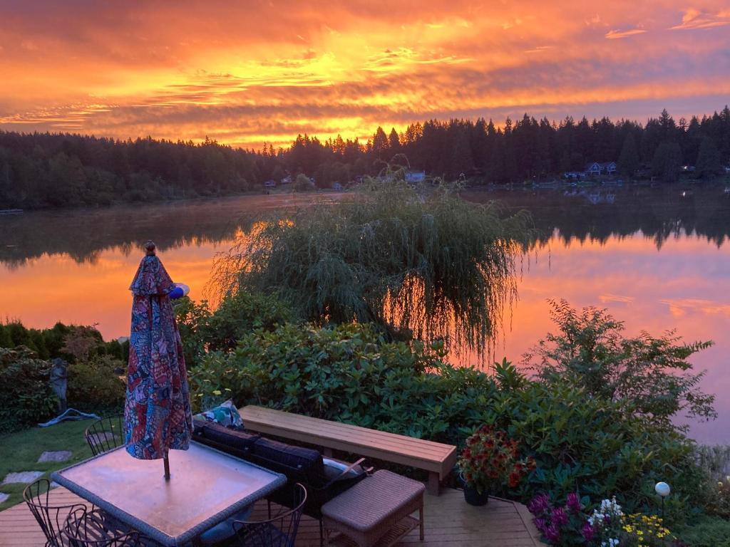 Cottage Lake Bed and Breakfast (Woodinville)