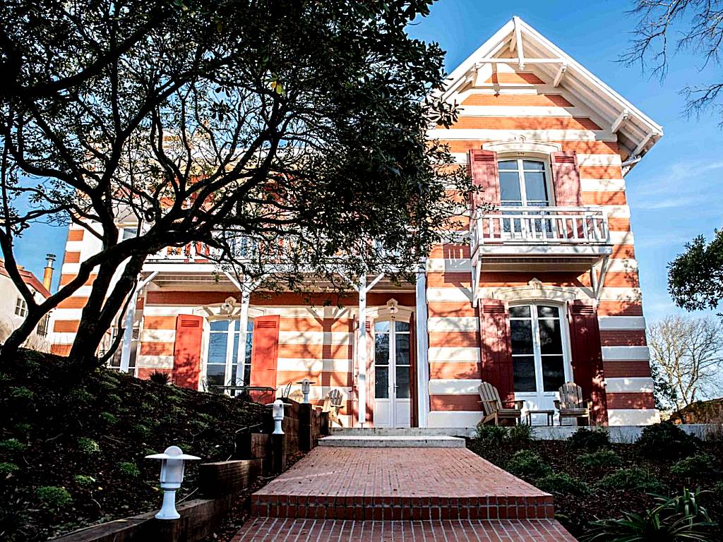 VILLA LES OMBREES (Arcachon)