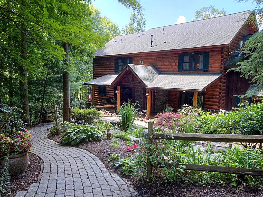 Lazy Bear Lodge (Valle Crucis)