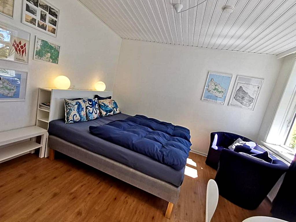 The Cherry Apartment - 'Den Gule Svane' Guest House near Rønne & Beach (Rønne)