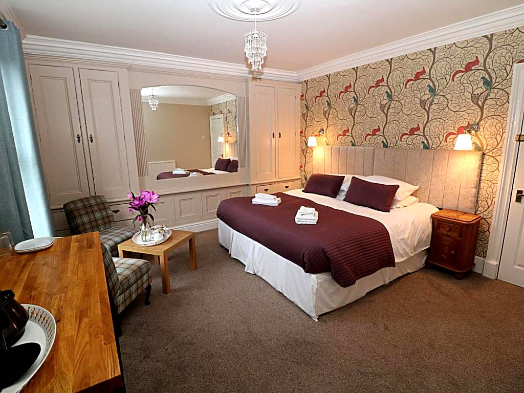 Four Seasons Guesthouse (Castleton)