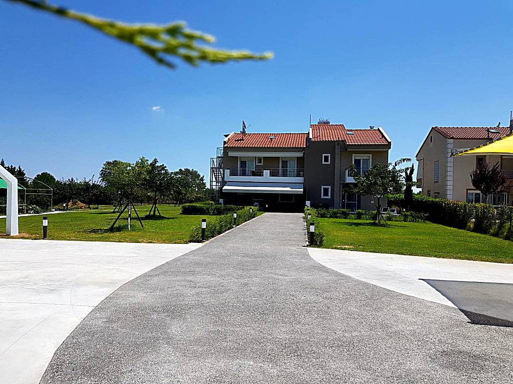 Villas Mamas Beach (Áyios Mámas)