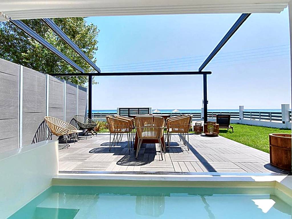 Thea Suites (Nea Kalikratia)
