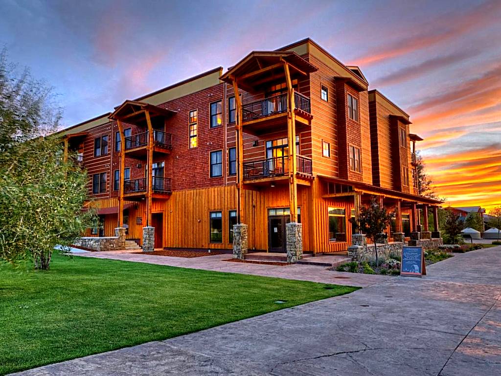 The Lodge at Bronze Buffalo Ranch (Victor)