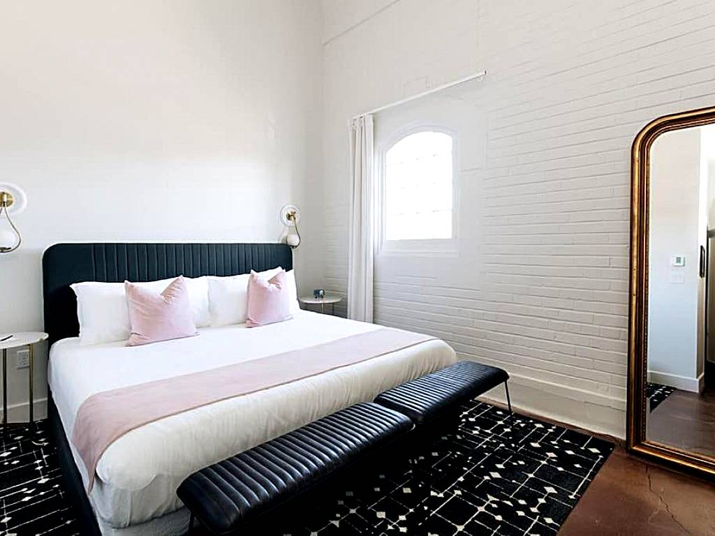 Glenmary Suite 204 at The Bellwether Hotel (Louisville)