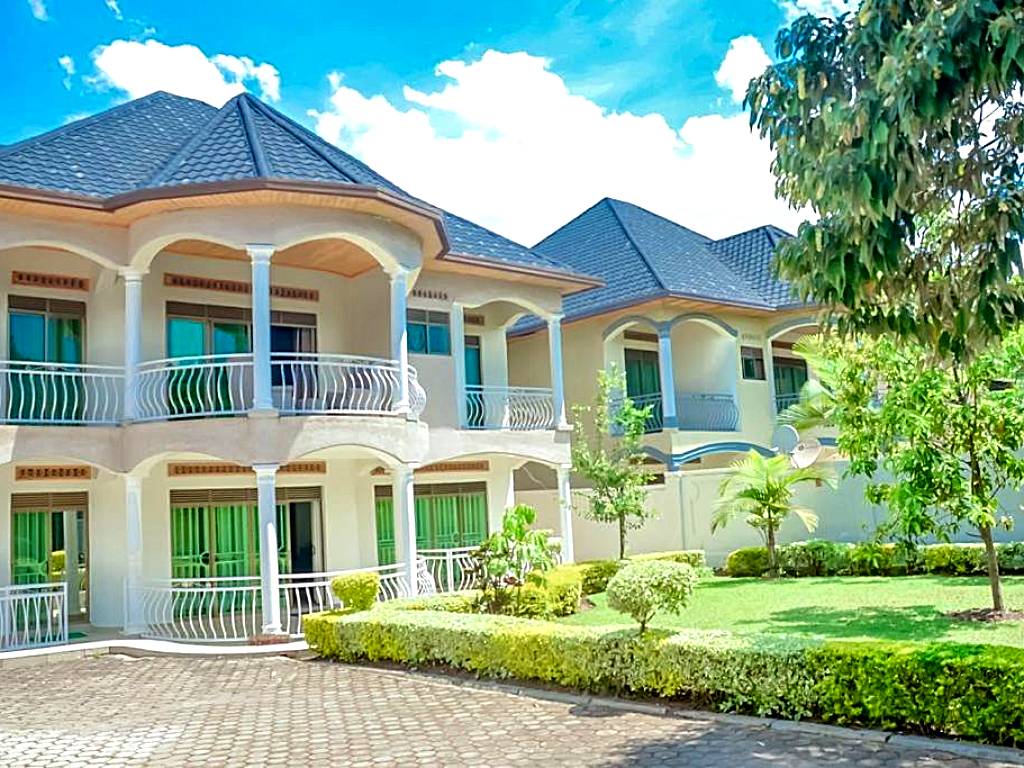 ADRIEL HOMES WOODLAND CENTEr